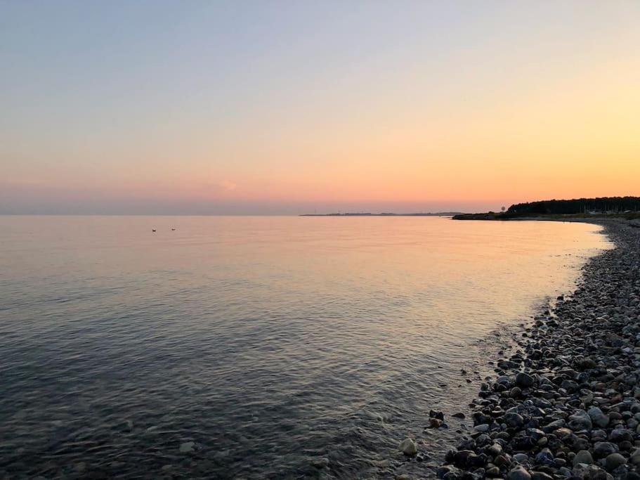 Вилла Skont Fiskerhus. Taet Pa By, Havn Og Havet Marstal Экстерьер фото
