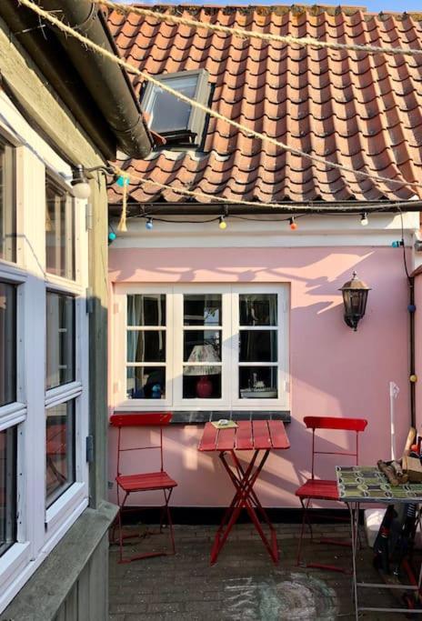 Вилла Skont Fiskerhus. Taet Pa By, Havn Og Havet Marstal Экстерьер фото